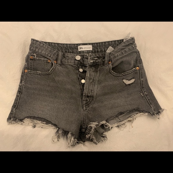 Zara ripped jean short - Picture 1 of 4